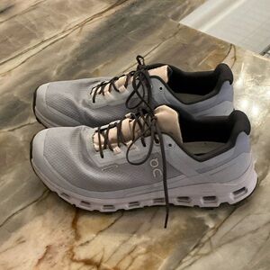 ON Women's Athletic Shoes - Gray